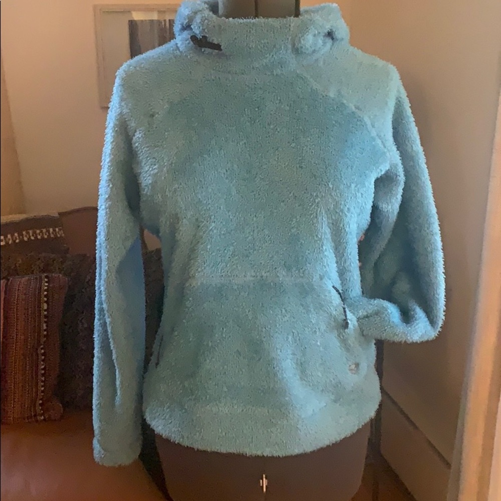 Mountain Hardwear - Yes, it’s as cozy as it looks!